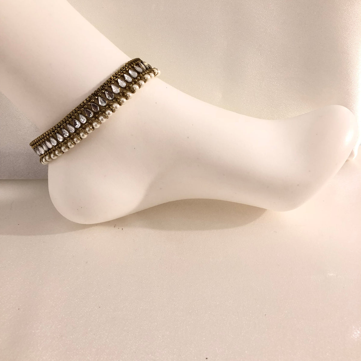 AP14 gold pearl anklets image 1