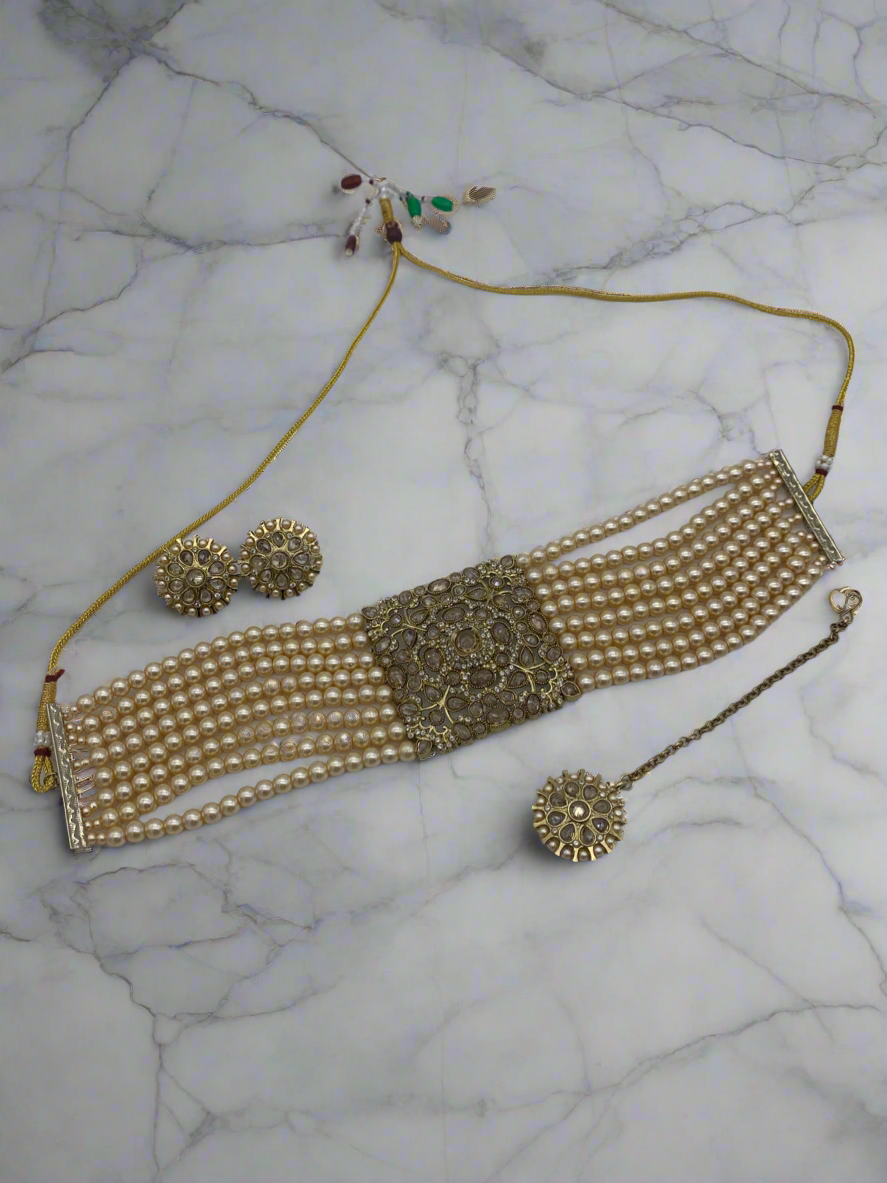 AM009 Full Gold/champagne pearl choker set with earrings and tikka