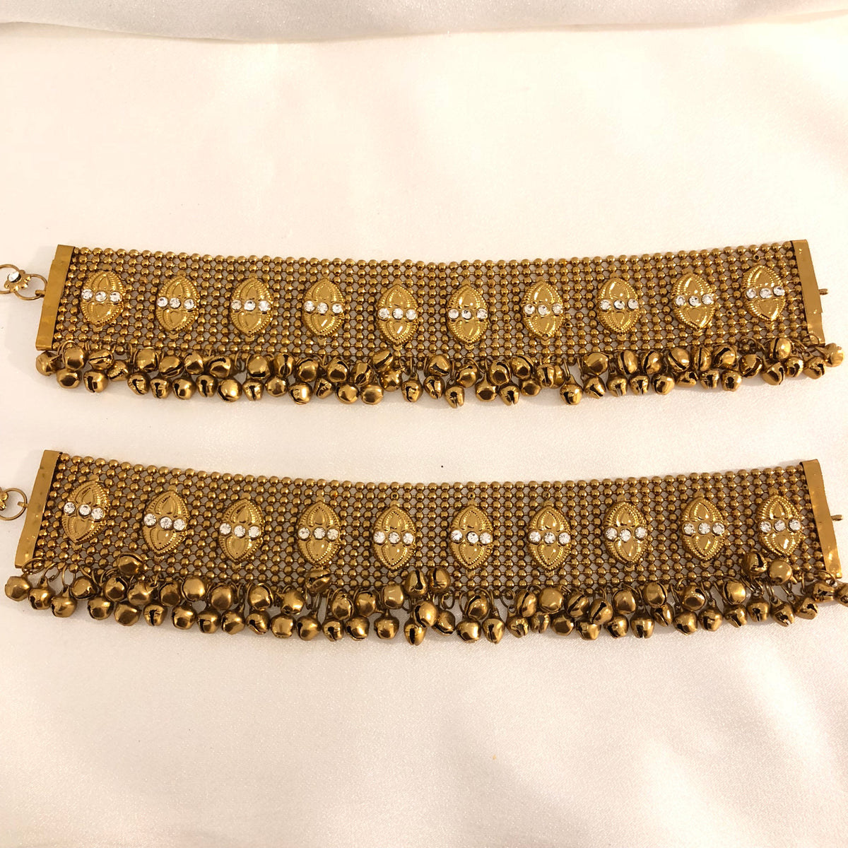 AP16 Thick stone&bells anklets image 0