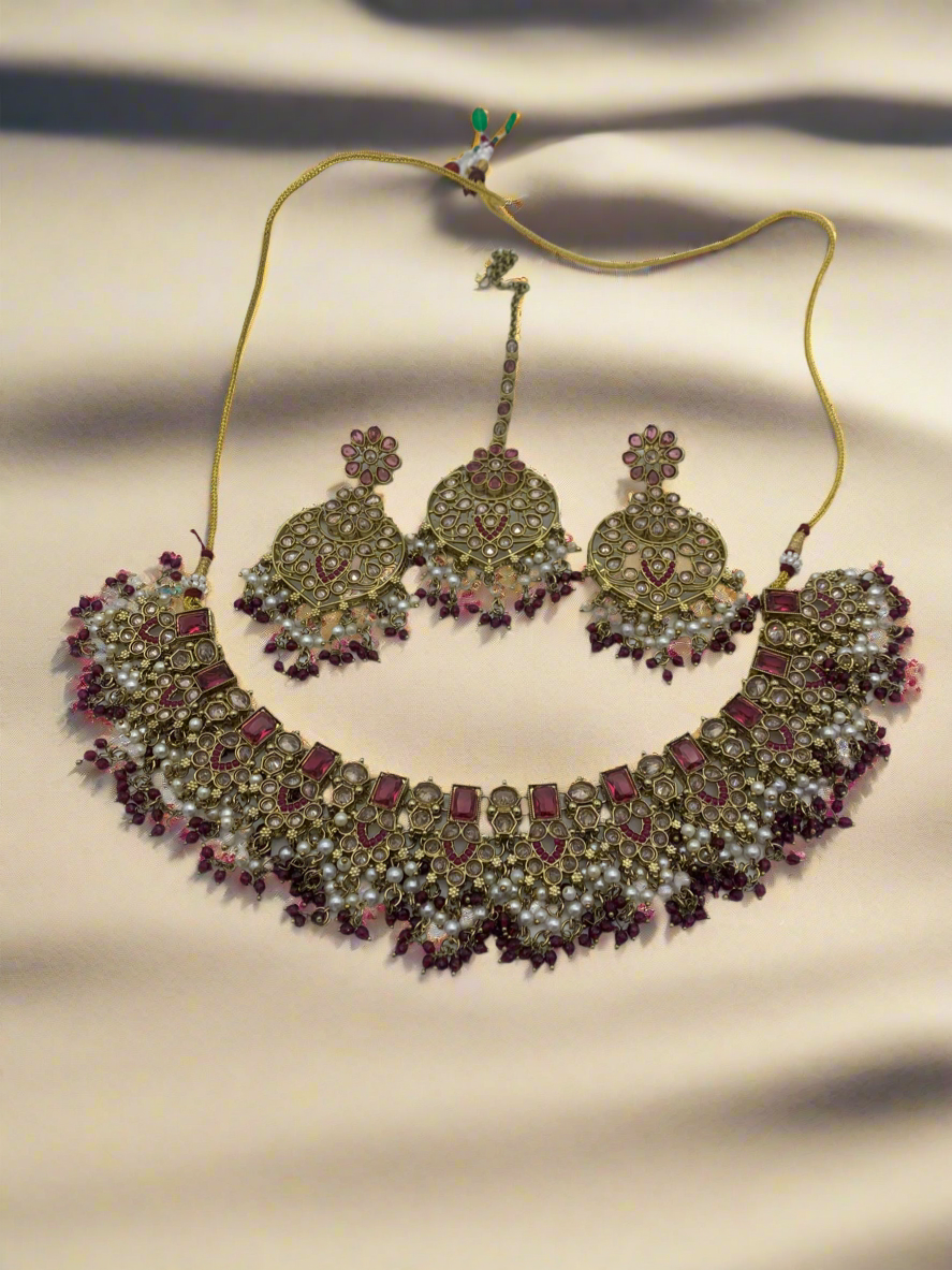 Am 011 Gold and plum necklace set