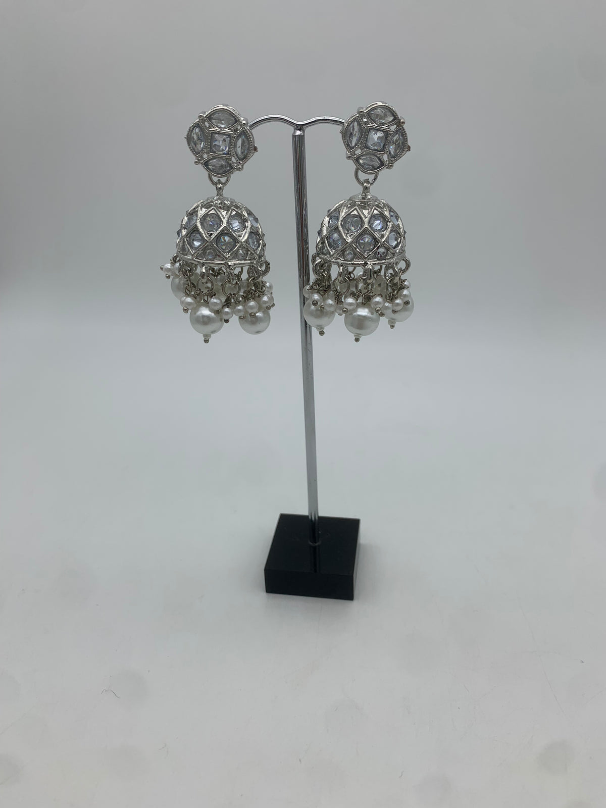 Am 012 White necklace set