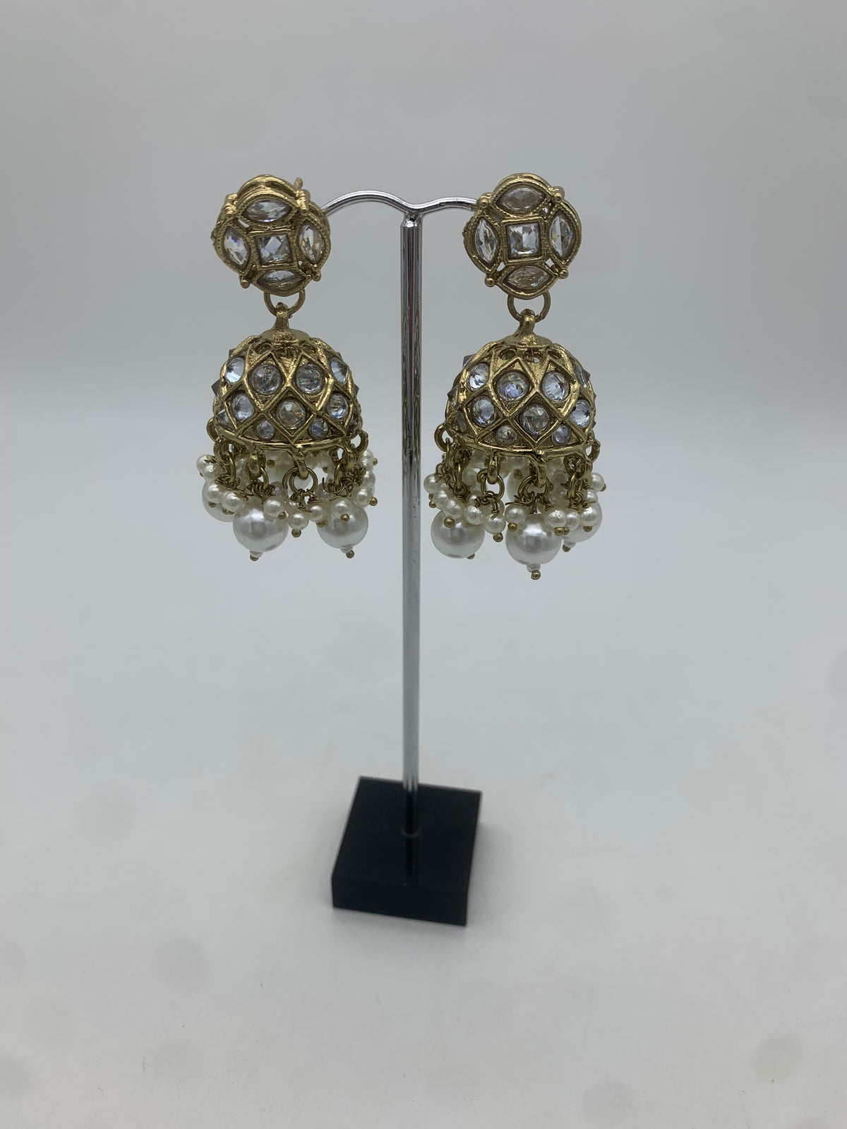 Am 012 Gold and white necklace set