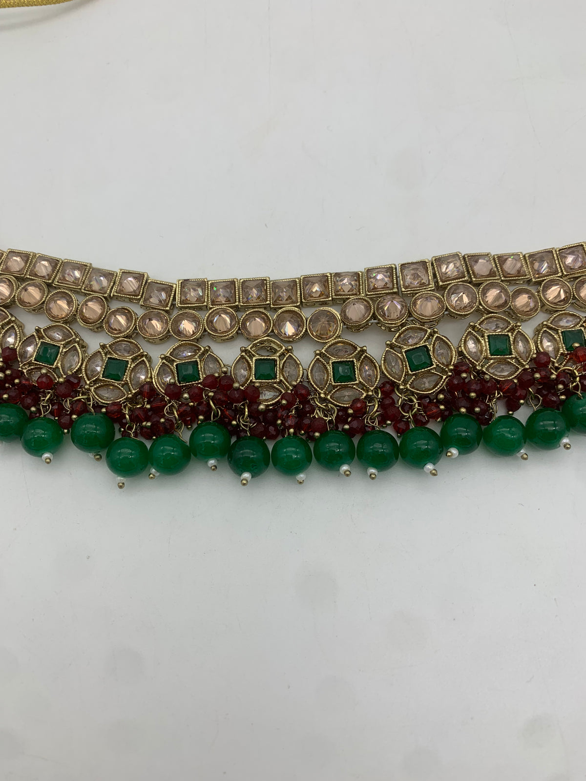 Am 012 Maroon and green necklace set