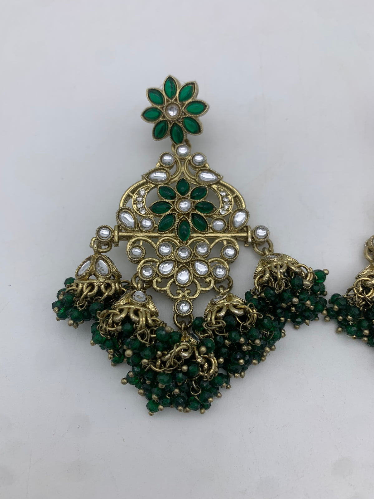 Am 002 Gold and green earrings