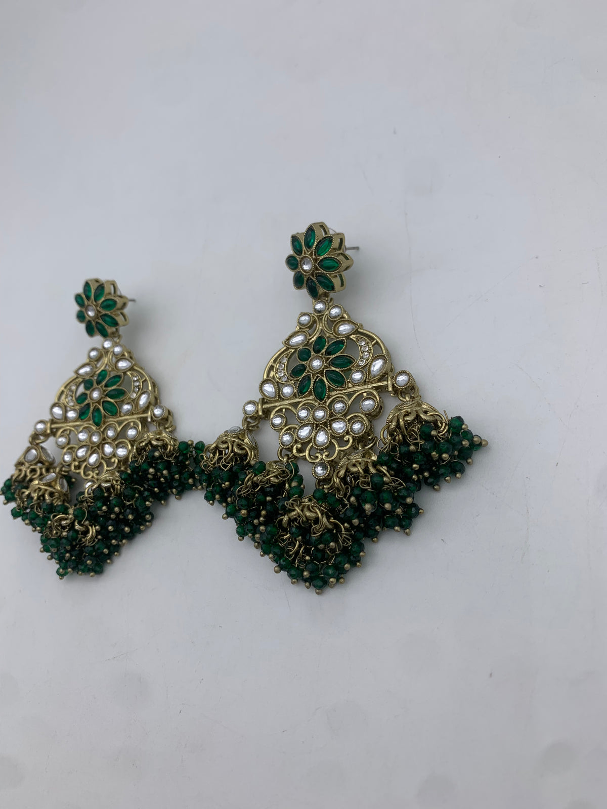 Am 002 Gold and green earrings