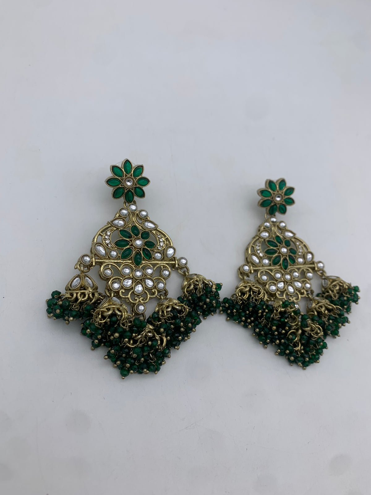 Am 002 Gold and green earrings