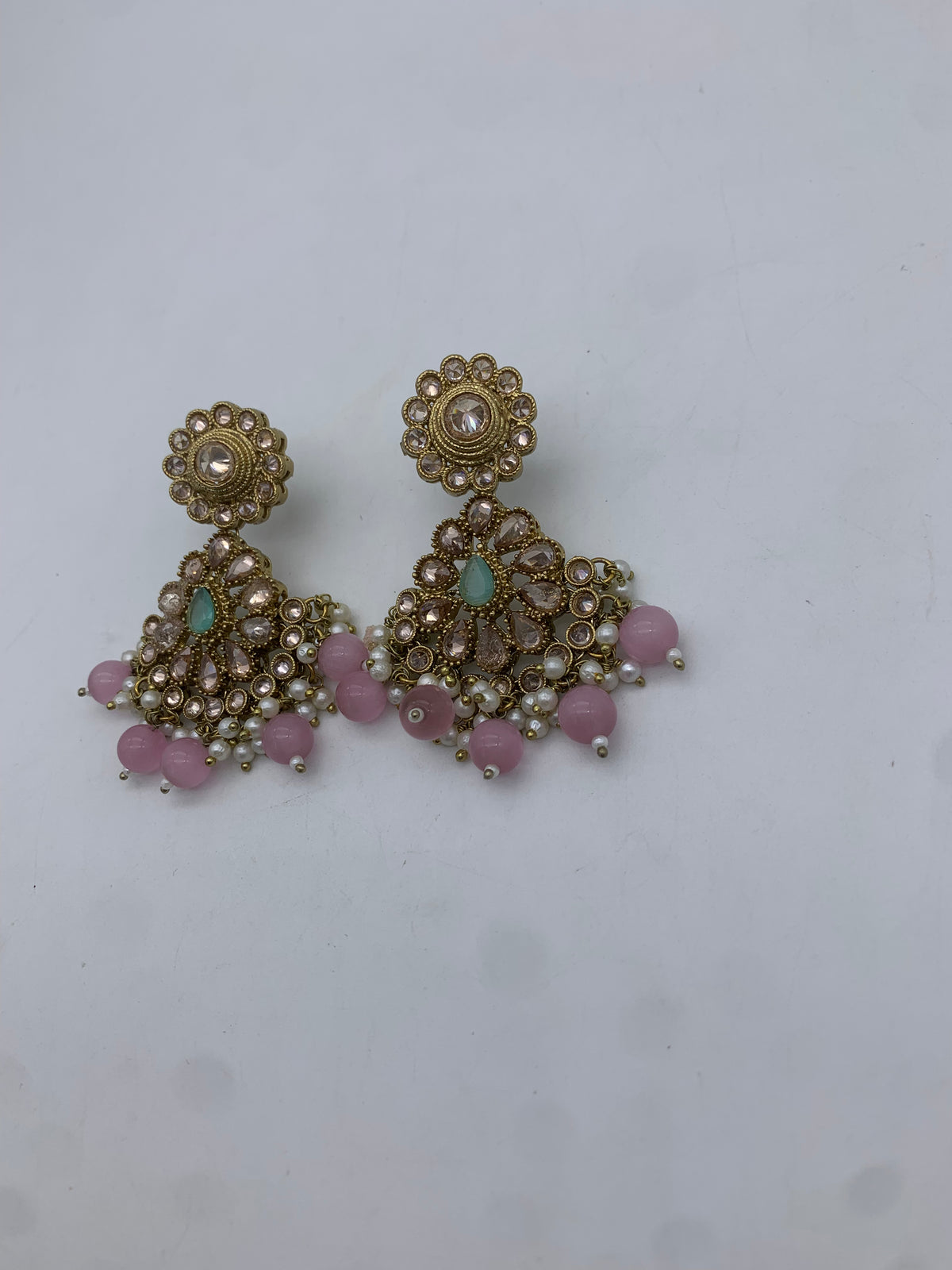 Am 001Gold pink and mint earrings
