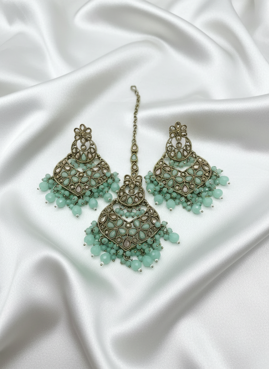 AM600 Gold and Mint earring and tikka set Polki