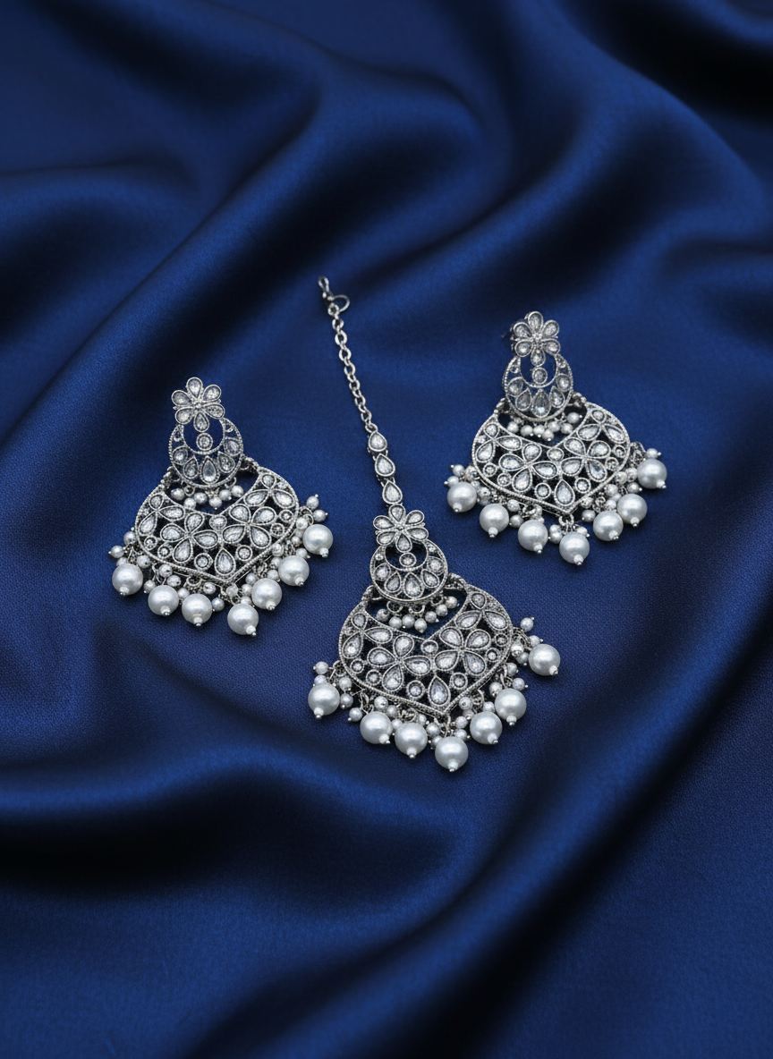 AM 600 Silver earring and tikka set polki