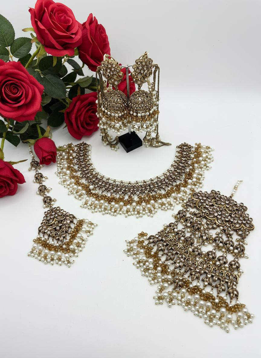 AM9025 Gold and White bridal Polki Necklace Set